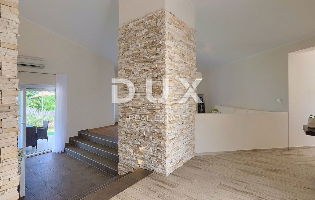 ISTRIA, ALBONA - Casa con piscina su ampio terreno e completa privacy