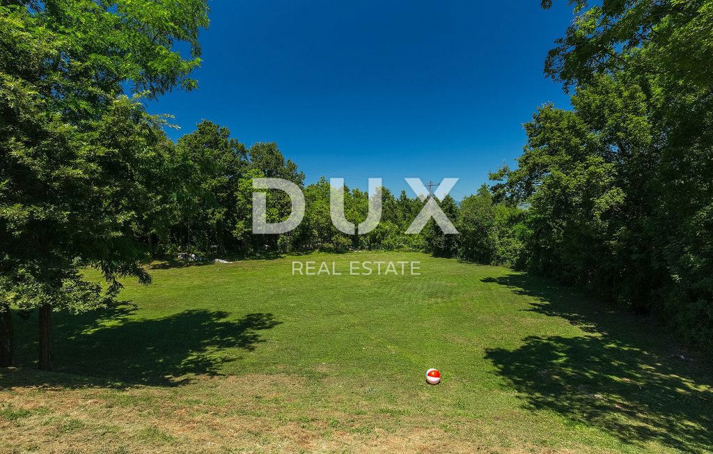 ISTRIA, ALBONA - Casa con piscina su ampio terreno e completa privacy