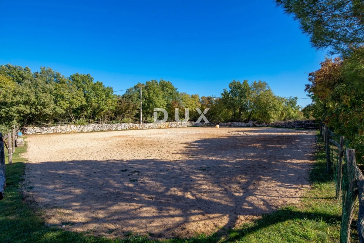 ISTRIA, SVETVINČENAT - Spaziosa tenuta istriana