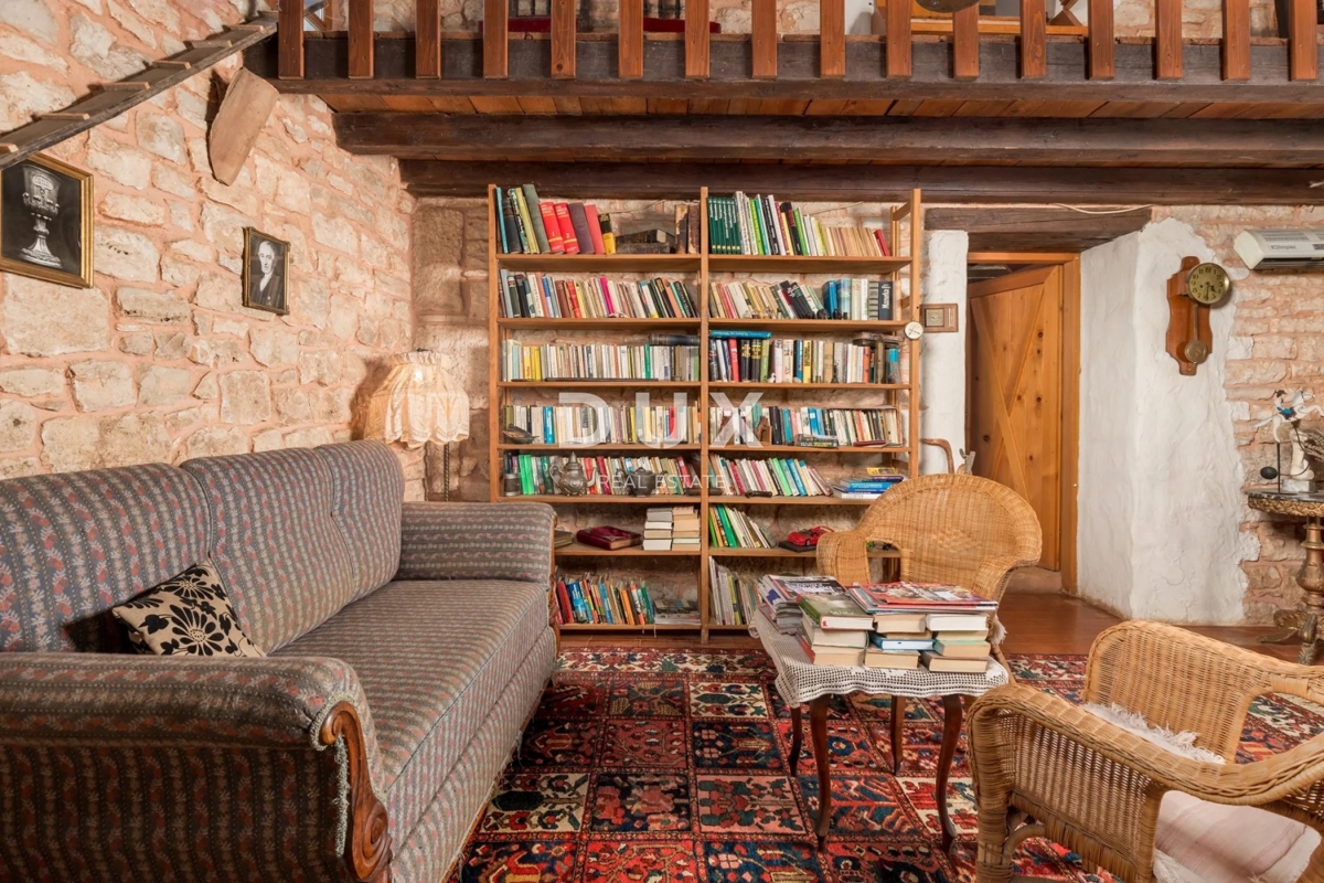 ISTRIA, SVETVINČENAT - Spaziosa tenuta istriana