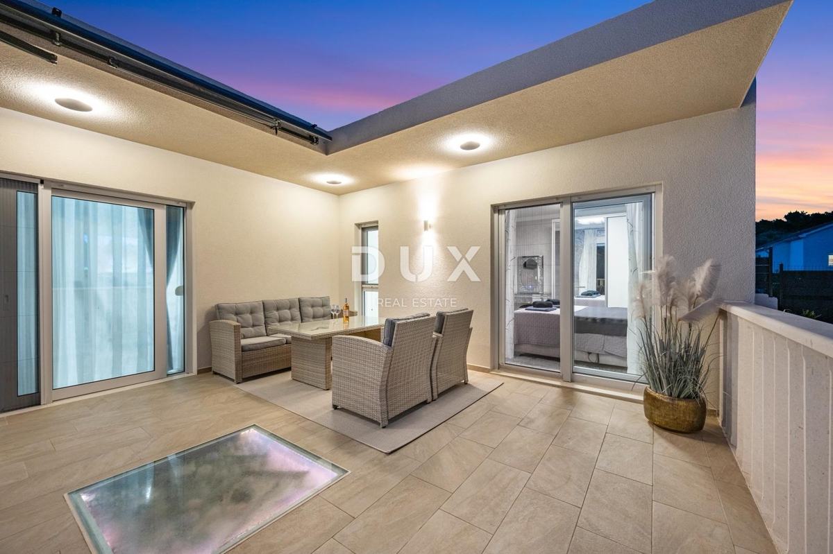 ŠIBENIK, BILICE – Casa moderna con 2 terrazze e giardino paesaggistico