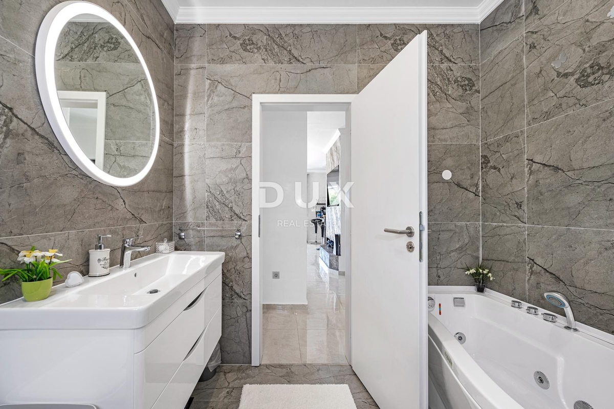 ŠIBENIK, BILICE – Casa moderna con 2 terrazze e giardino paesaggistico