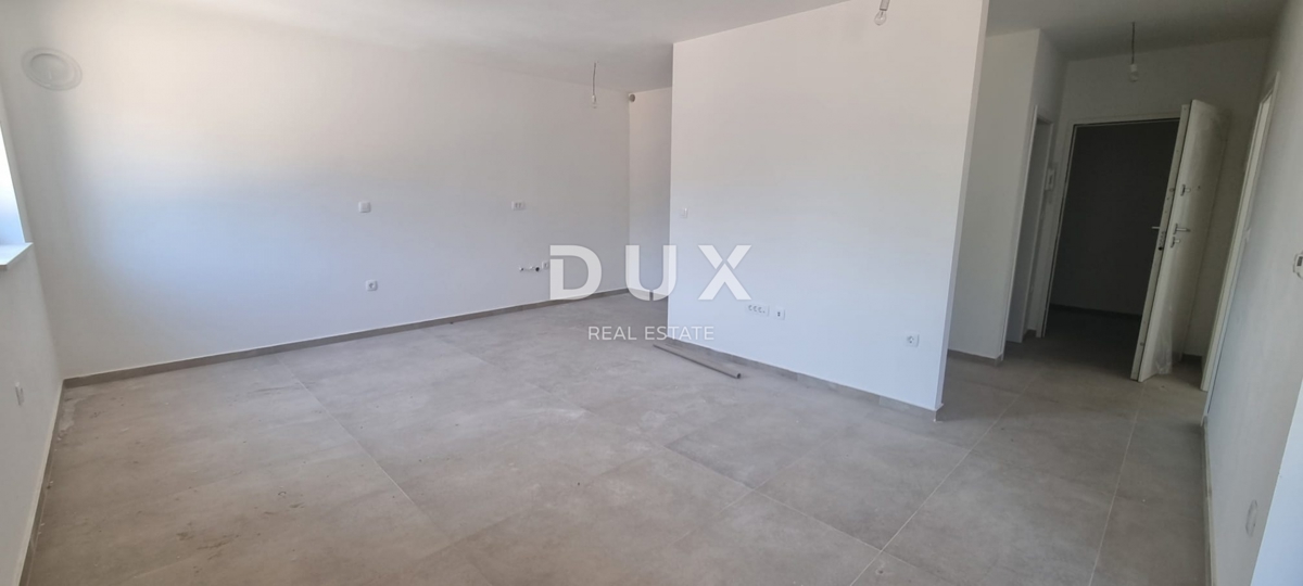 ISTRIA, POLA - Nuovo edificio moderno in un'ottima posizione!