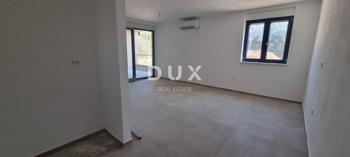 ISTRIA, POLA - Nuovo edificio moderno in un'ottima posizione!