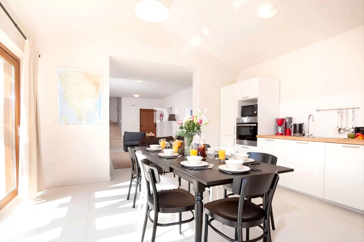 ISTRIA, BARBAN - Casa mediterranea con piscina