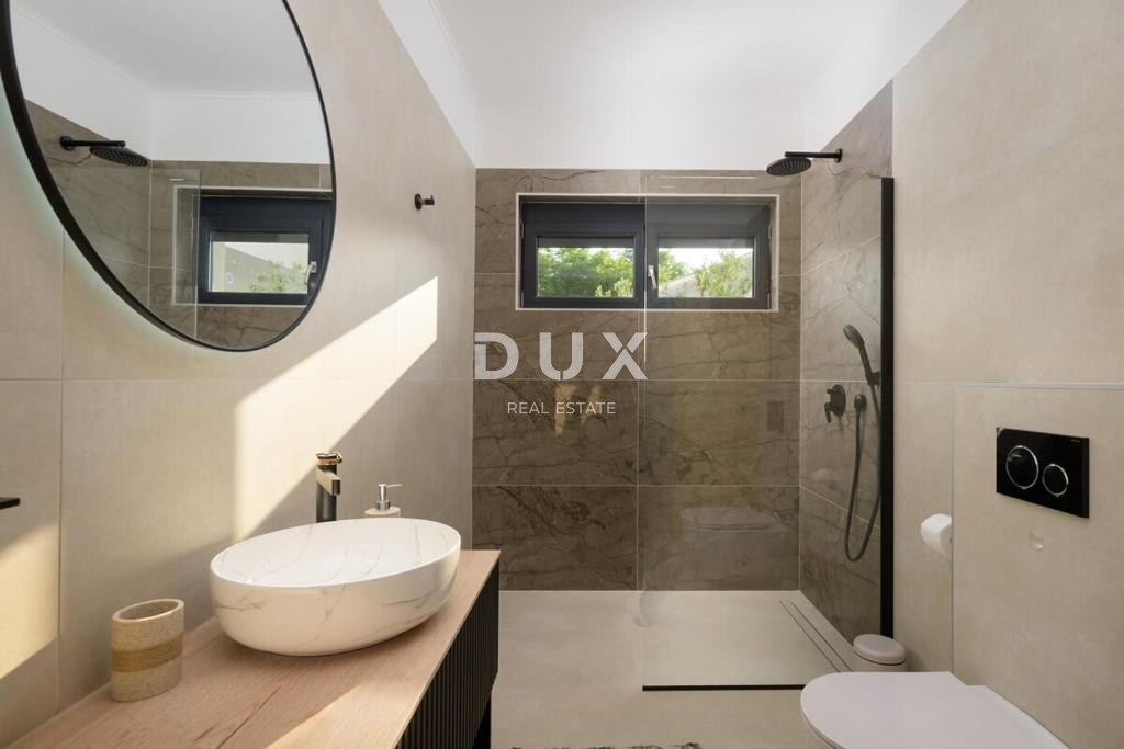 ISTRIA, ROVIGNO - Nuova casa moderna a un piano situata in un ambiente tranquillo