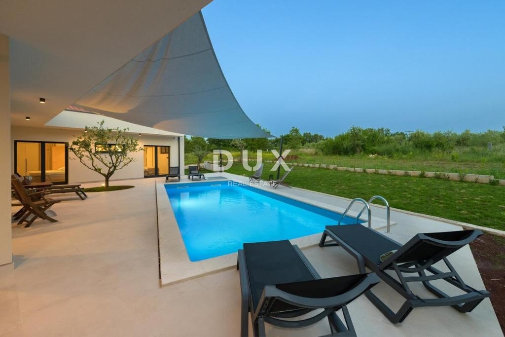 ISTRIA, ROVIGNO - Nuova casa moderna a un piano situata in un ambiente tranquillo