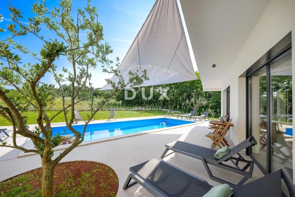 ISTRIA, ROVIGNO - Nuova casa moderna a un piano situata in un ambiente tranquillo