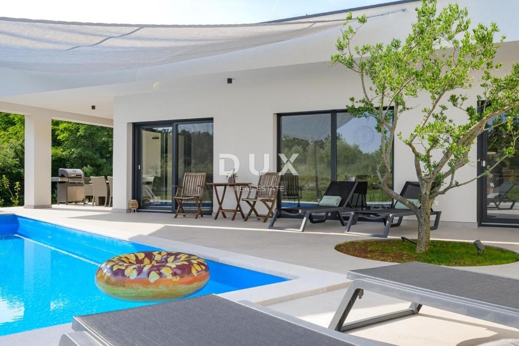 ISTRIA, ROVIGNO - Nuova casa moderna a un piano situata in un ambiente tranquillo