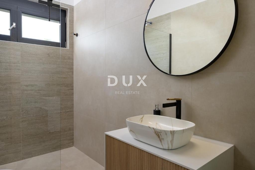 ISTRIA, ROVIGNO - Nuova casa moderna a un piano situata in un ambiente tranquillo