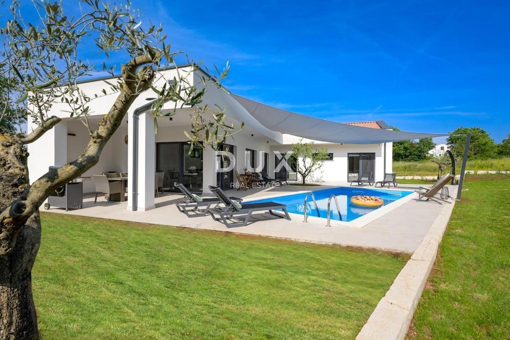 ISTRIA, ROVIGNO - Nuova casa moderna a un piano situata in un ambiente tranquillo