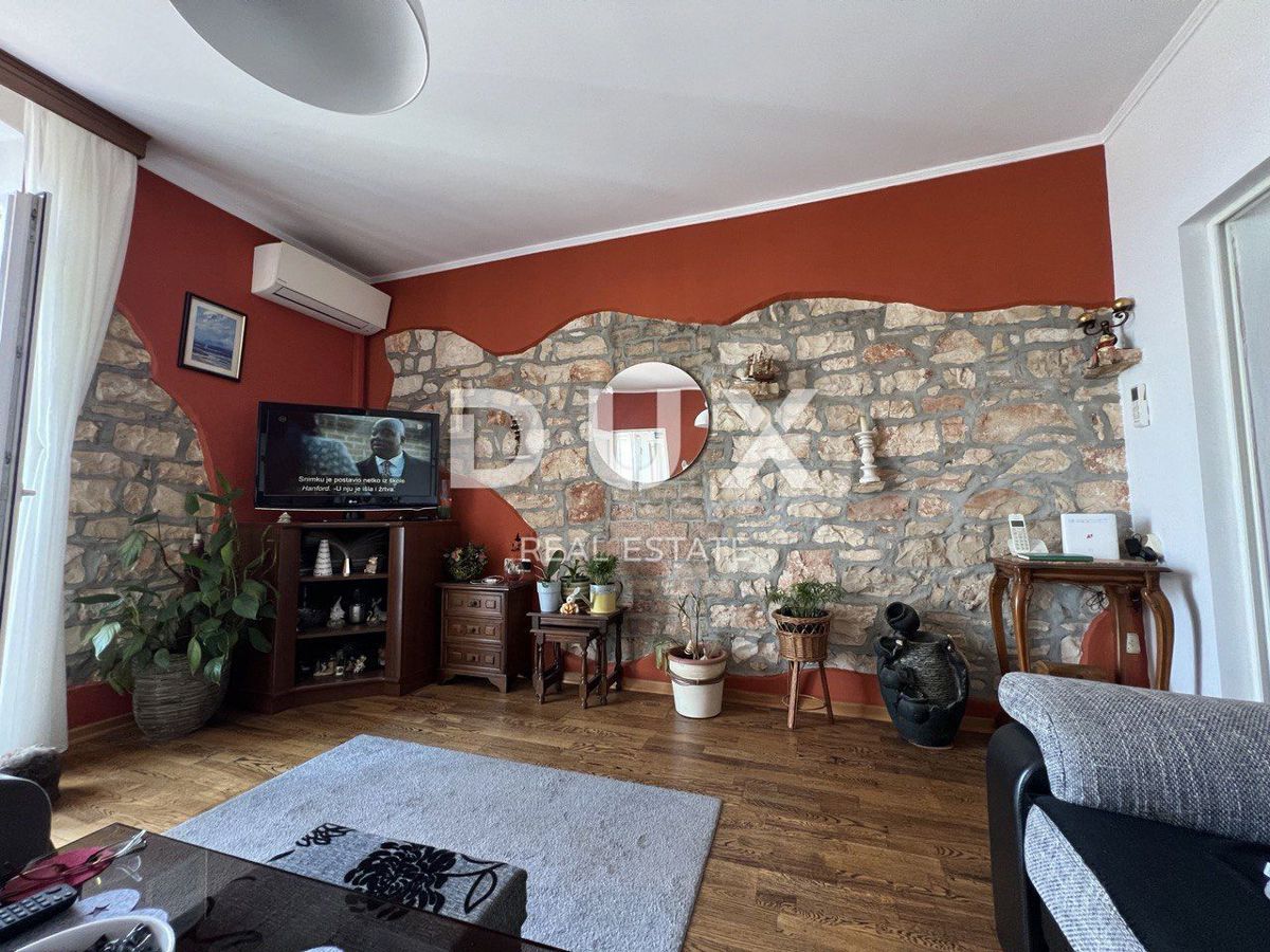 ISTRIA, UMAG - Bellezza di pietra prima fila al mare