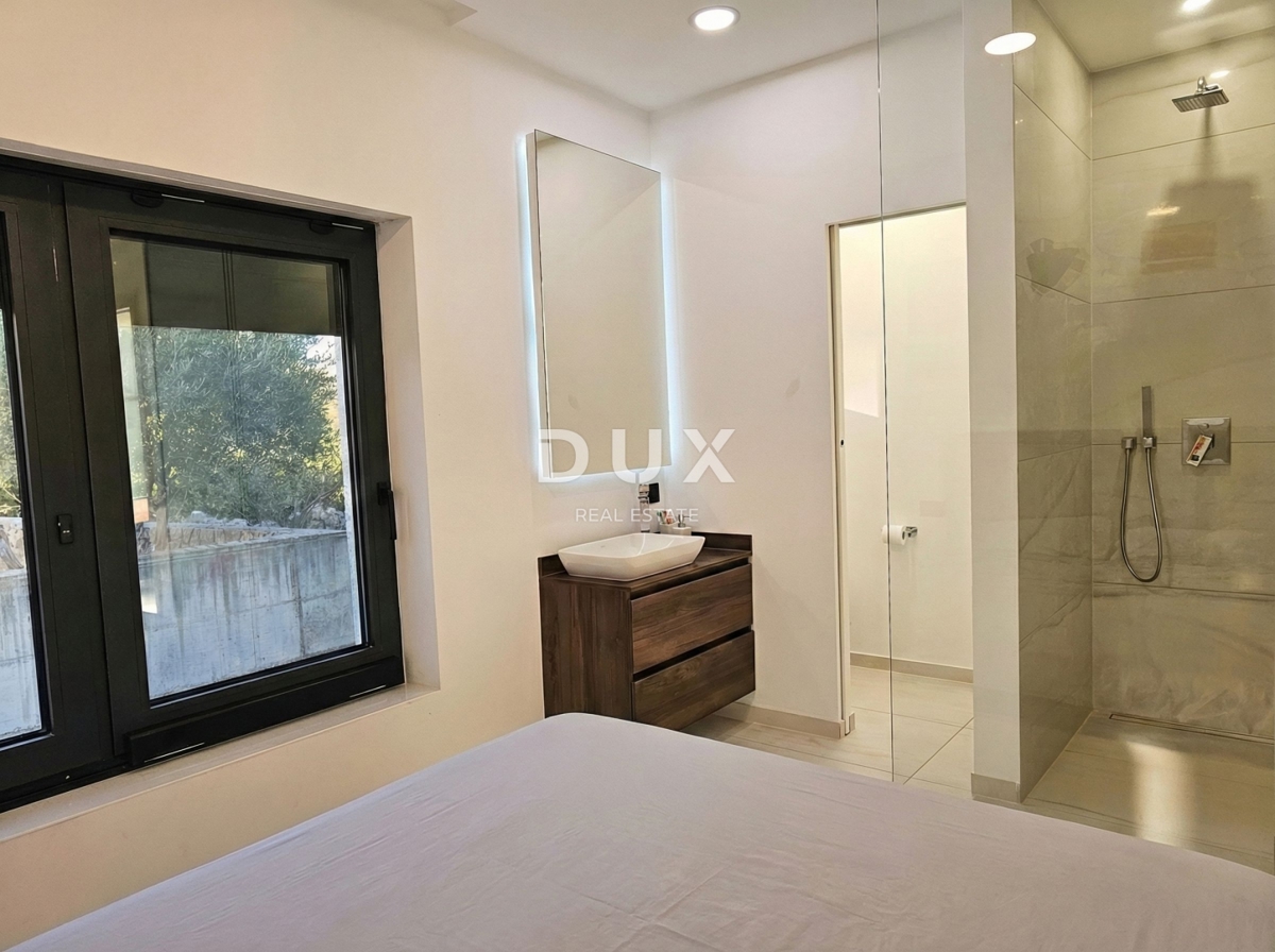 ISOLA DI KRK - Fantastica casa con piscina riscaldata e giardino privato