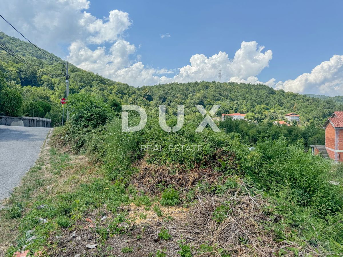 OPATIJA, RUKAVAC - terreno edificabile con casa legalizzata, vista mare, posizione tranquilla