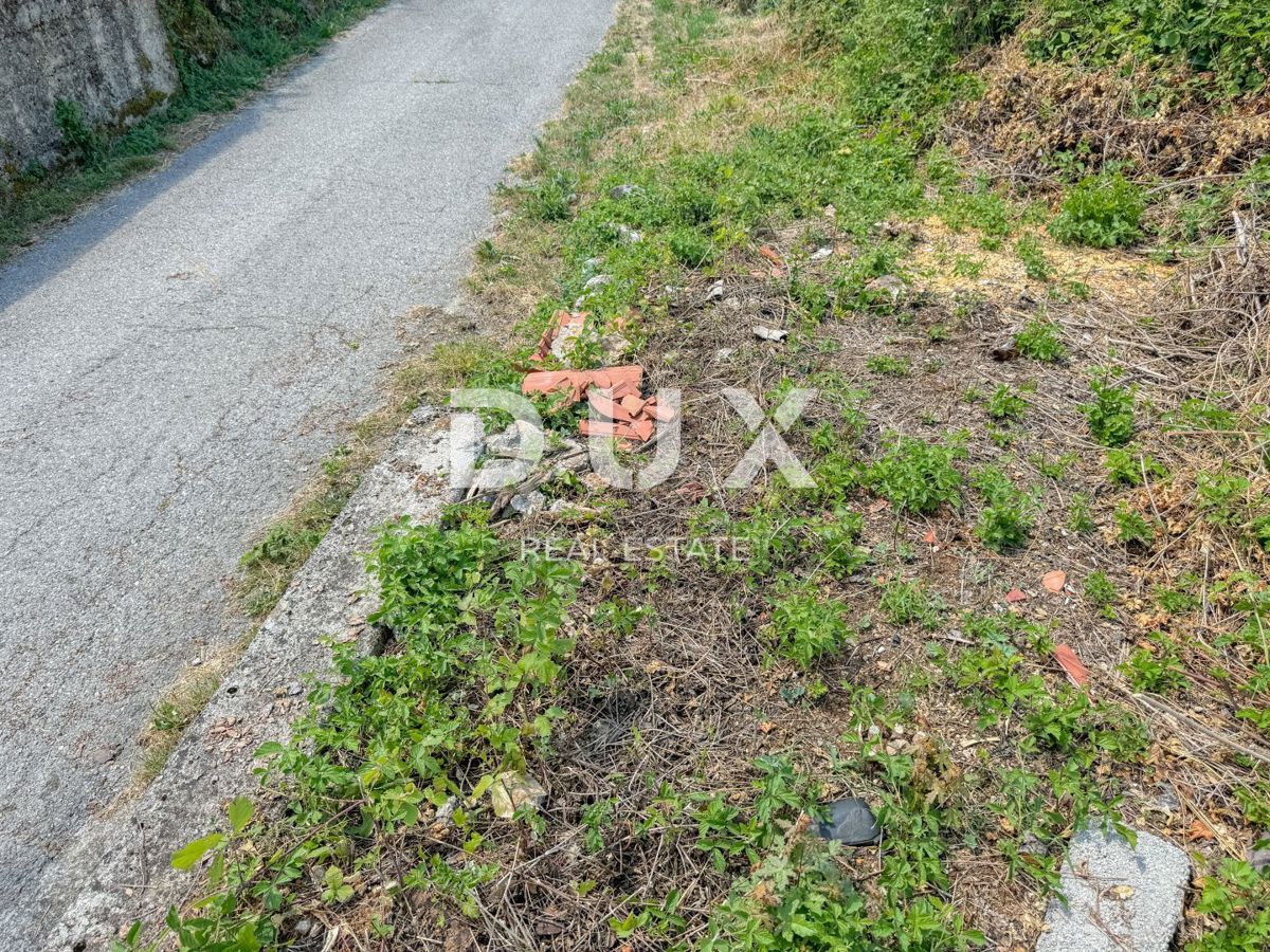 OPATIJA, RUKAVAC - terreno edificabile con casa legalizzata, vista mare, posizione tranquilla