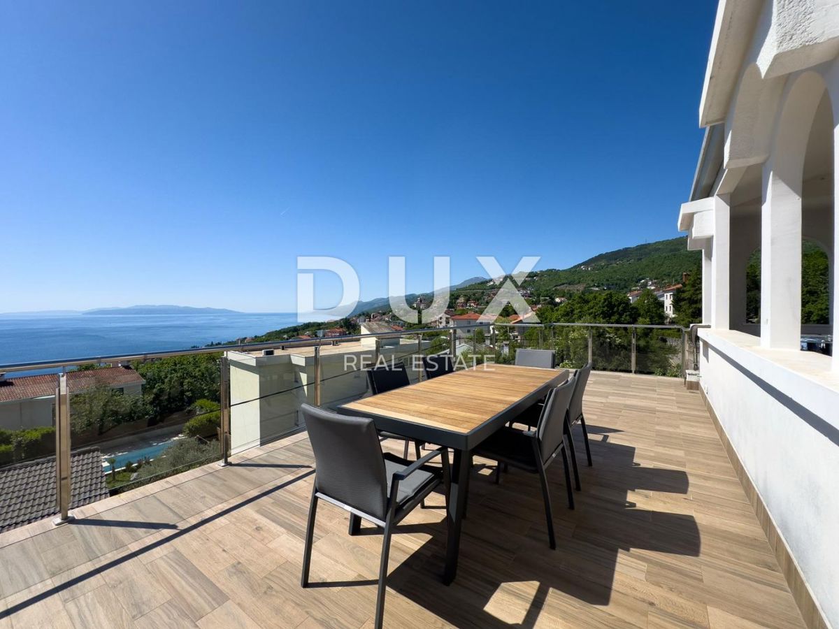 OPATIJA, POBRI - Vendita di appartamento di design con vista panoramica sul mare