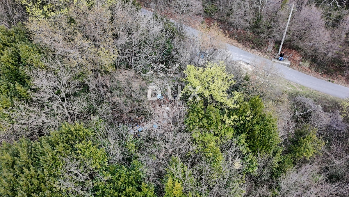 CRIKVENICA - URGENTE – RARO SUL MERCATO! - 800 m² di terreno con casa