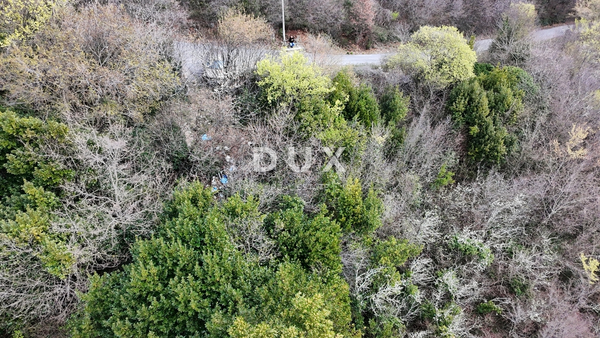 CRIKVENICA - URGENTE – RARO SUL MERCATO! - 800 m² di terreno con casa