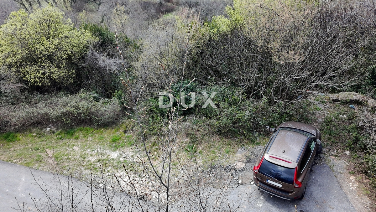 CRIKVENICA - URGENTE – RARO SUL MERCATO! - 800 m² di terreno con casa