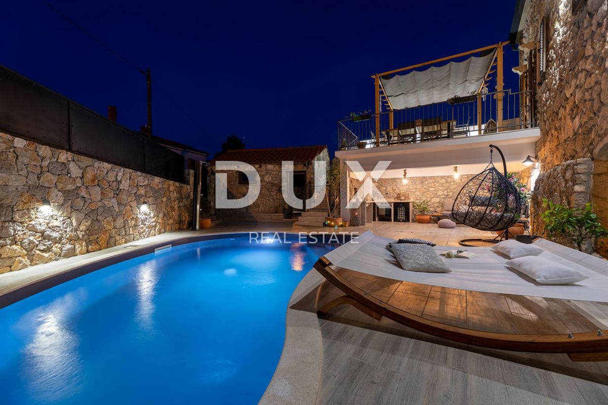 Isola di Krk - Lussuosa villa in pietra con piscina