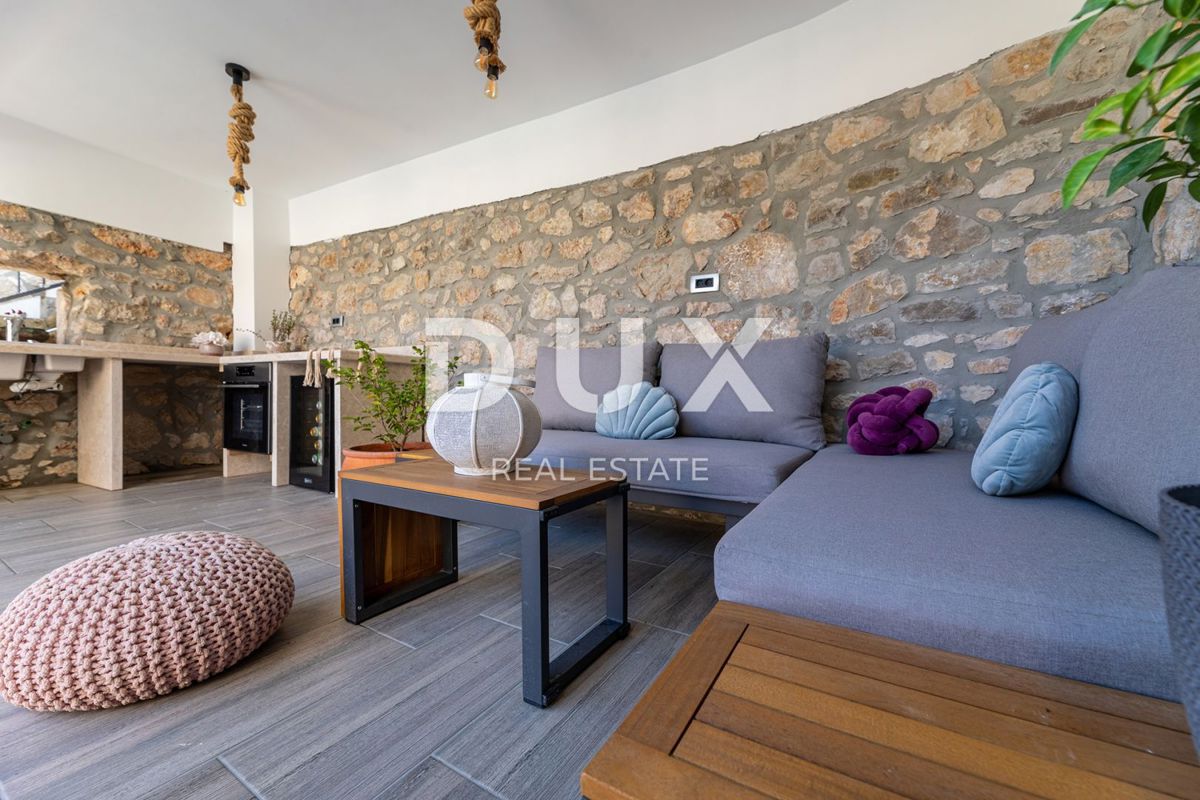 Isola di Krk - Lussuosa villa in pietra con piscina