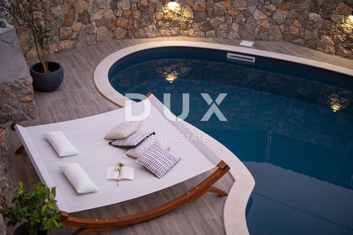 Isola di Krk - Lussuosa villa in pietra con piscina