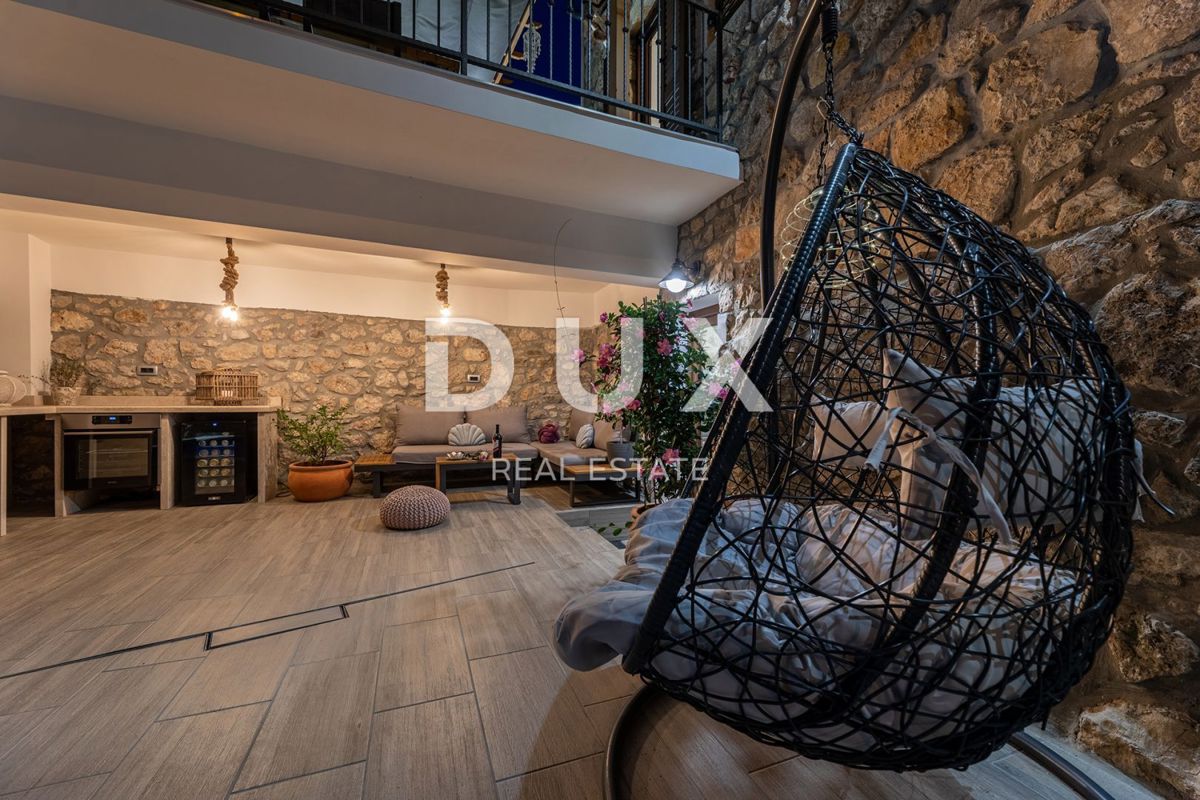 Isola di Krk - Lussuosa villa in pietra con piscina