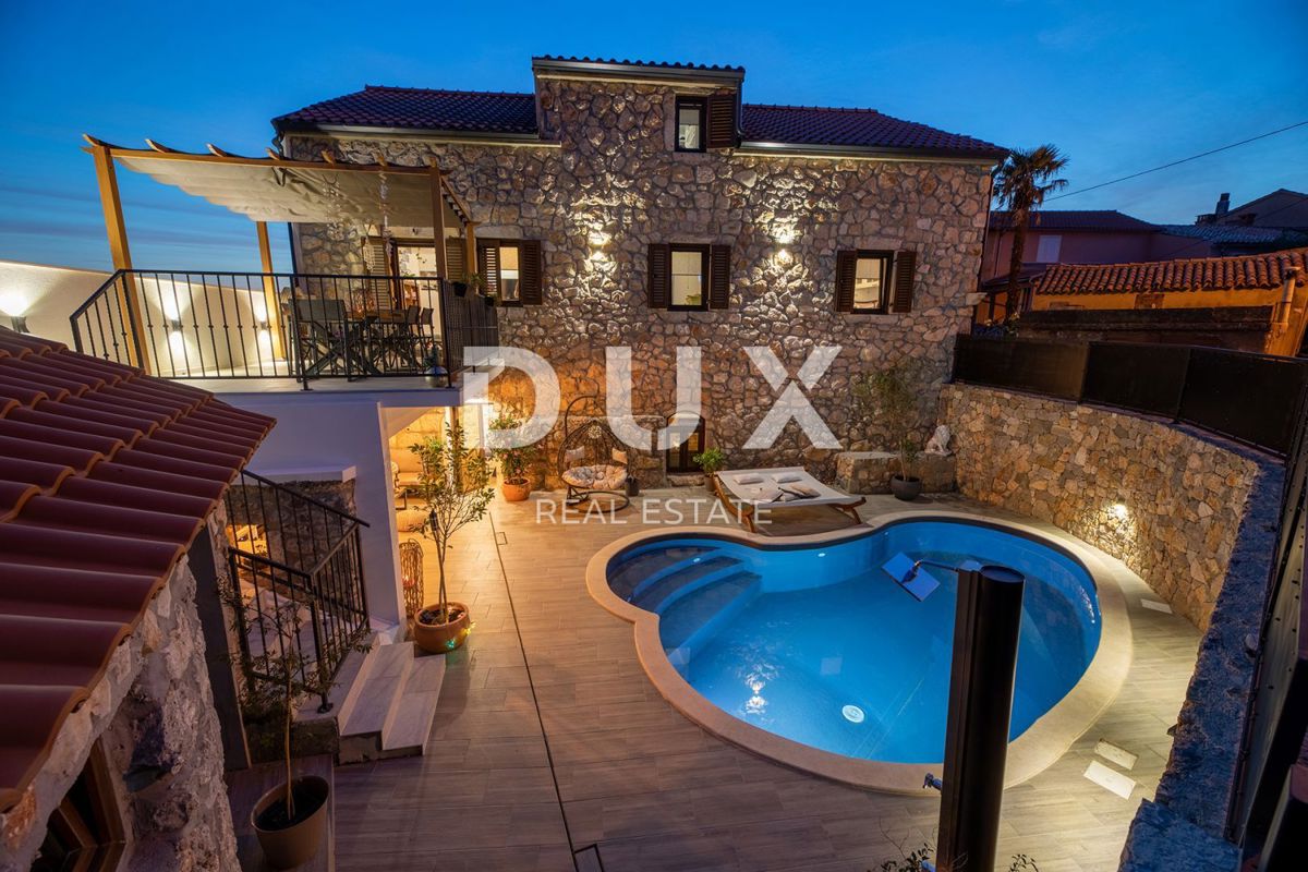 Isola di Krk - Lussuosa villa in pietra con piscina