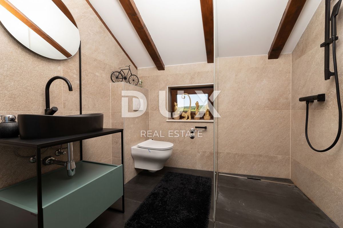 Isola di Krk - Lussuosa villa in pietra con piscina