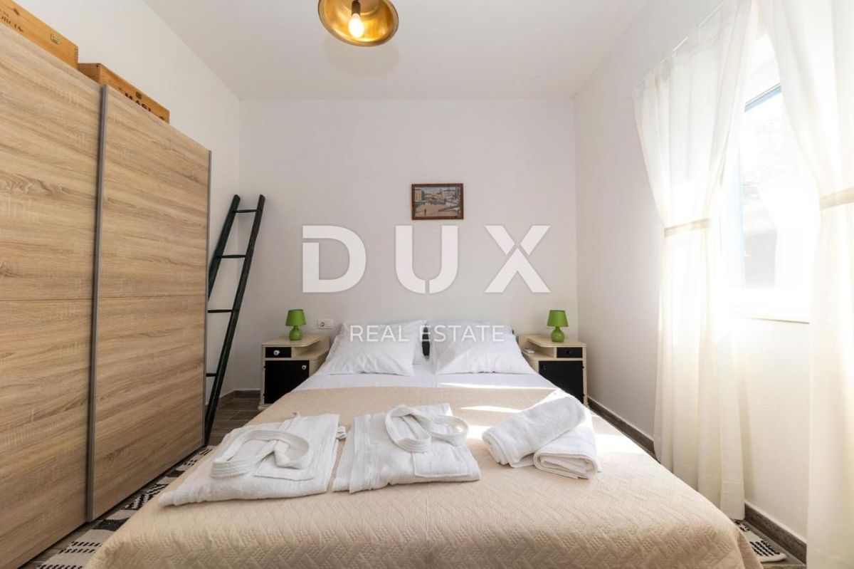 ISOLA DI PAŠMAN, ŽDRELAC - Lussuosa villa in pietra con piscina sul mare