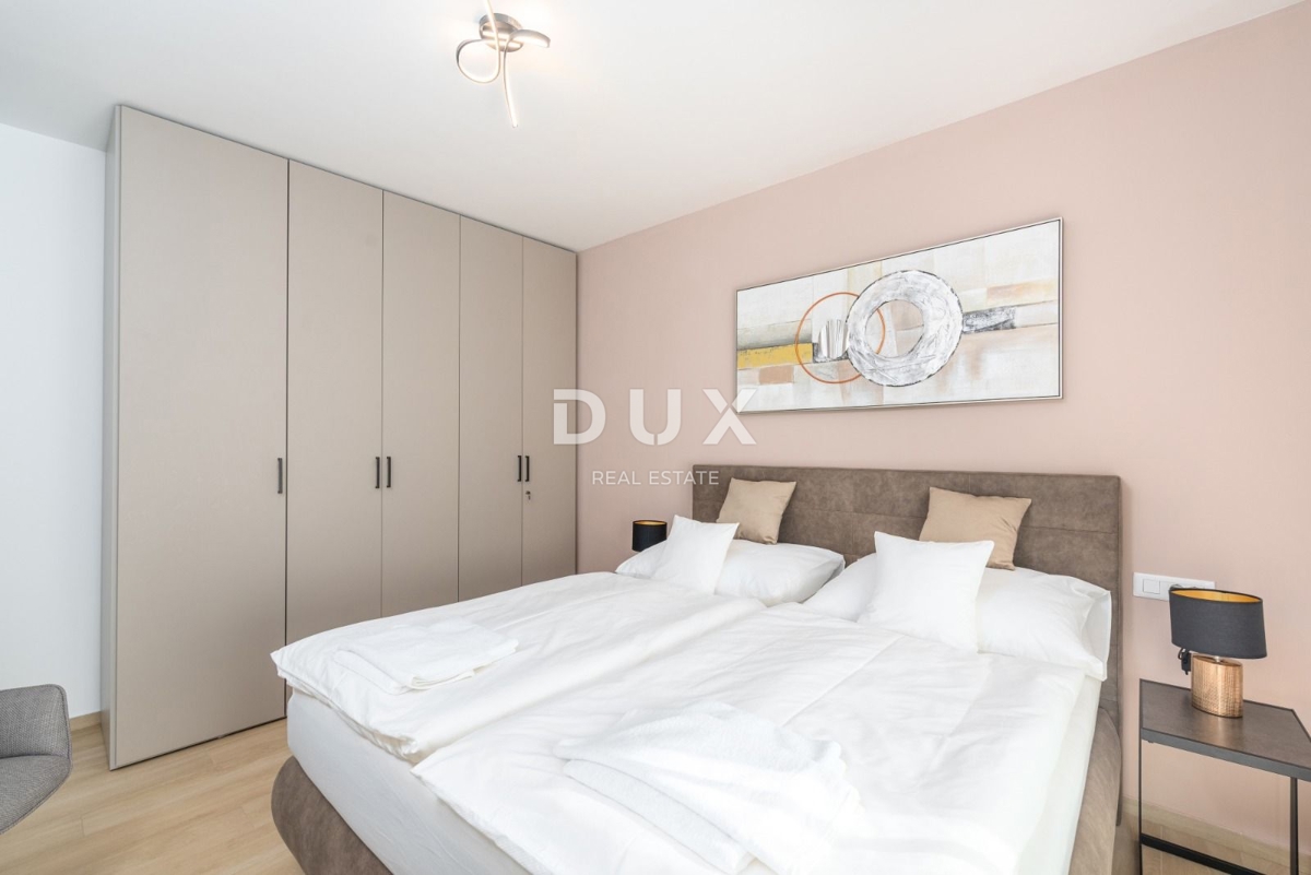 ISTRIA, POREČ - Casa bifamiliare moderna con piscina vicino a Parenzo