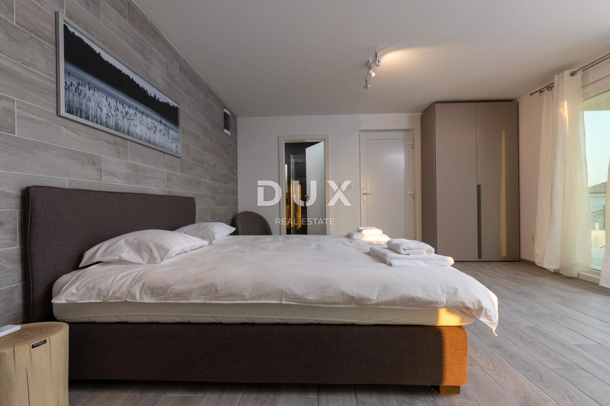 ISTRIA, RABAC - Casa confortevole con piscina e vista mare