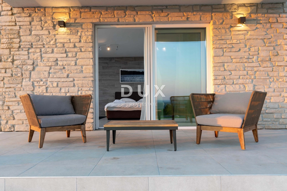 ISTRIA, RABAC - Casa confortevole con piscina e vista mare