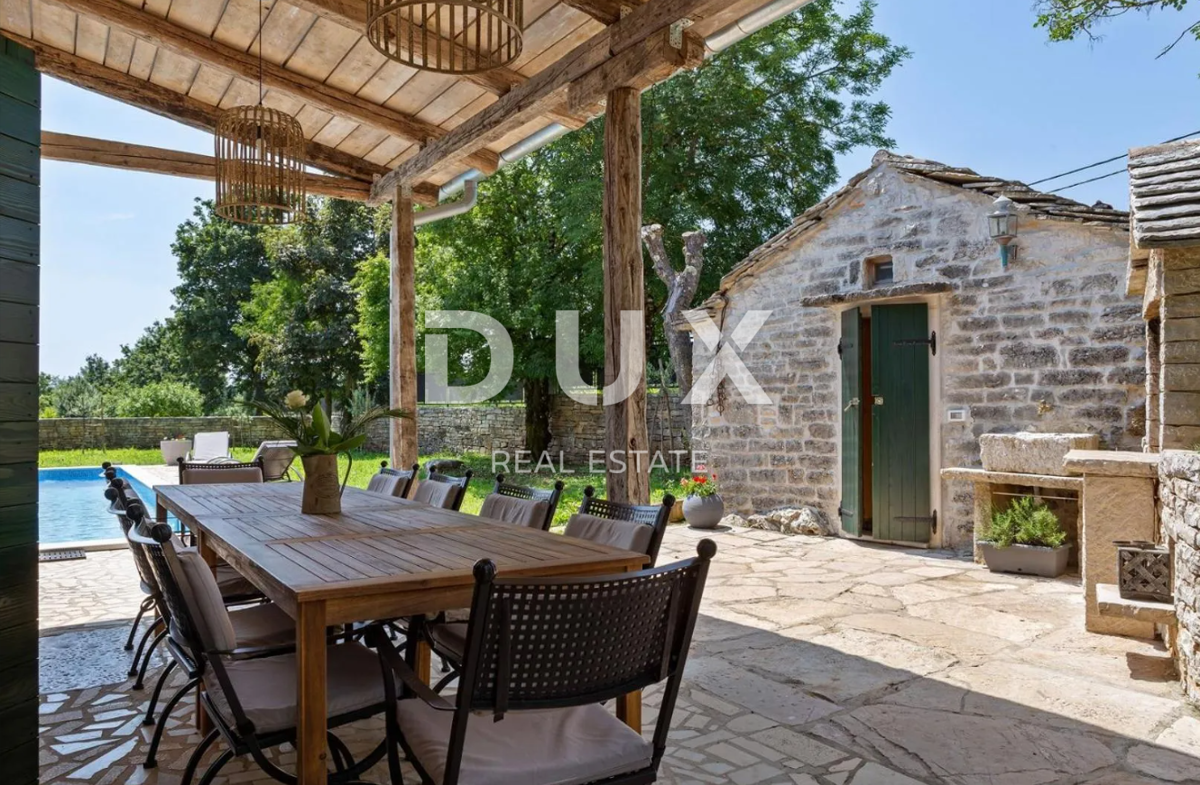 ISTRIA, ŽMINJ (DISTINI) - Impressionante casa in pietra istriana con piscina