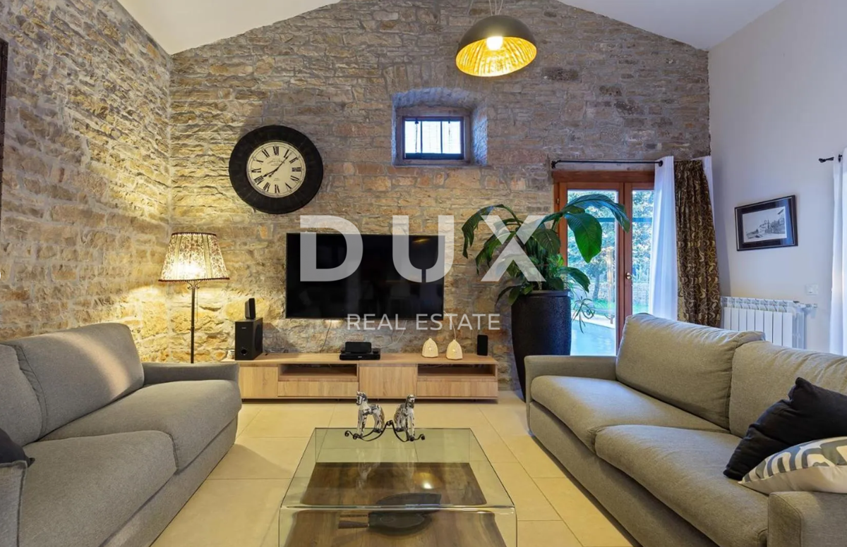 ISTRIA, ŽMINJ (DISTINI) - Impressionante casa in pietra istriana con piscina