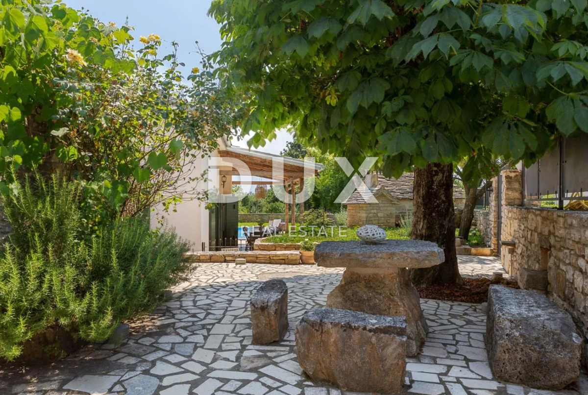 ISTRIA, ŽMINJ (DISTINI) - Impressionante casa in pietra istriana con piscina