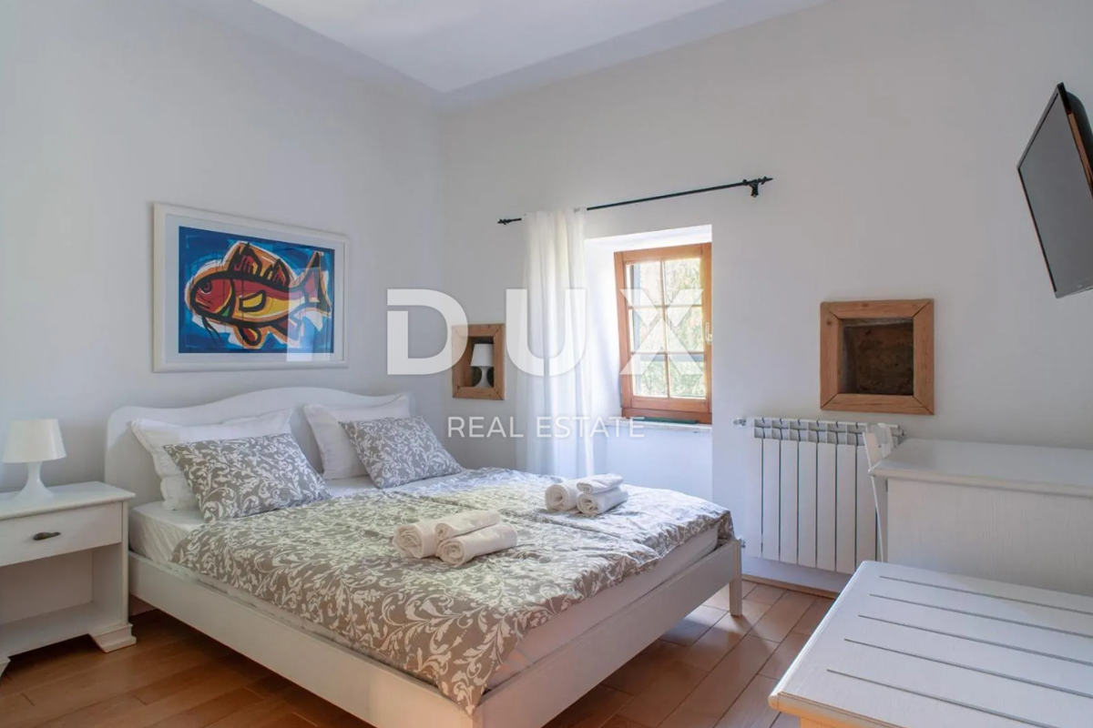 ISTRIA, ŽMINJ (DISTINI) - Impressionante casa in pietra istriana con piscina