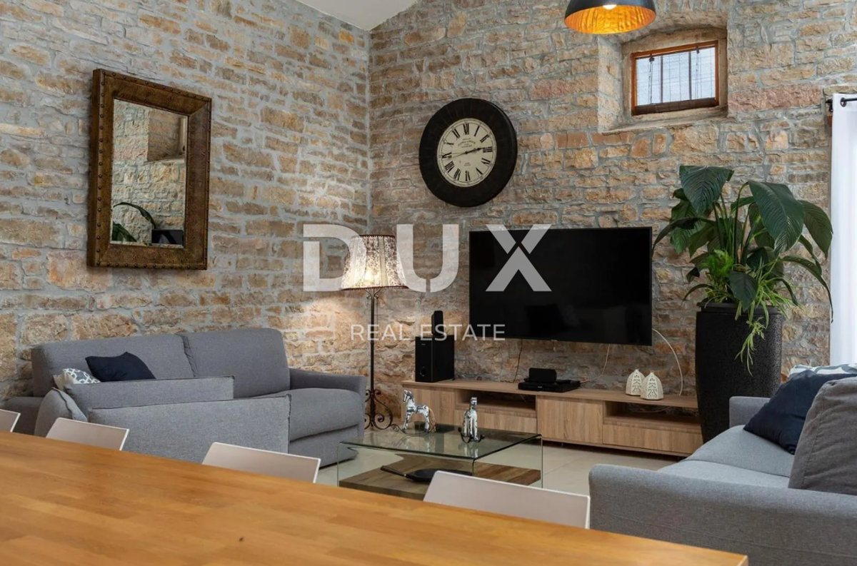 ISTRIA, ŽMINJ (DISTINI) - Impressionante casa in pietra istriana con piscina