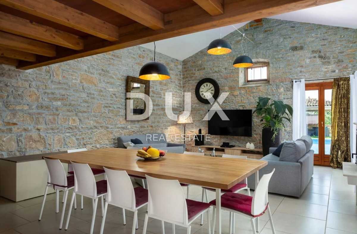 ISTRIA, ŽMINJ (DISTINI) - Impressionante casa in pietra istriana con piscina