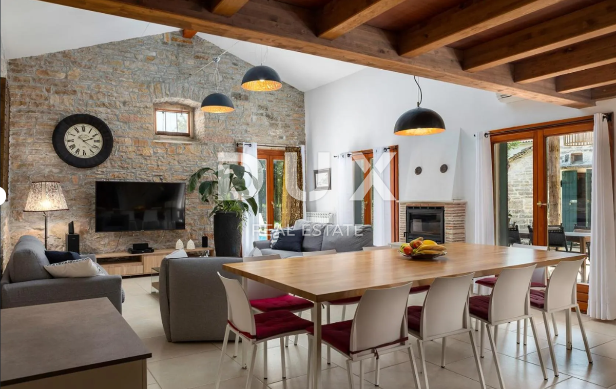 ISTRIA, ŽMINJ (DISTINI) - Impressionante casa in pietra istriana con piscina