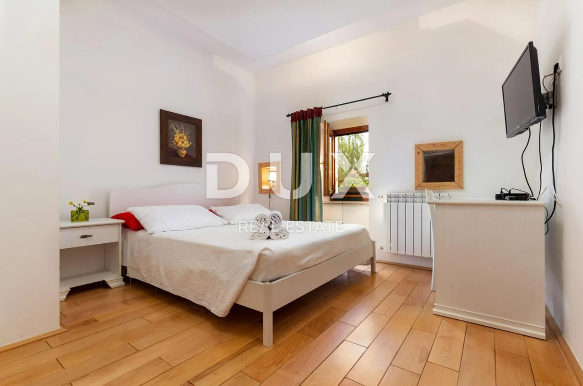 ISTRIA, ŽMINJ (DISTINI) - Impressionante casa in pietra istriana con piscina