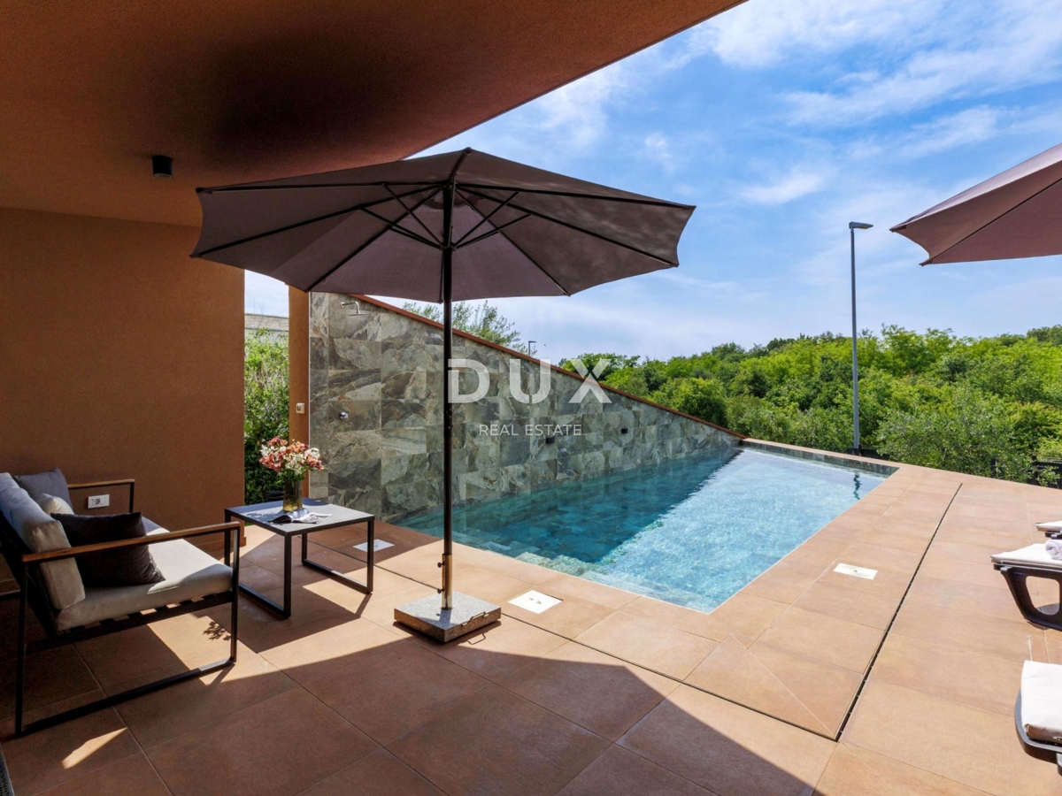 ISTRIA, NOVIGRAD - Casa di design con piscina e vista mare