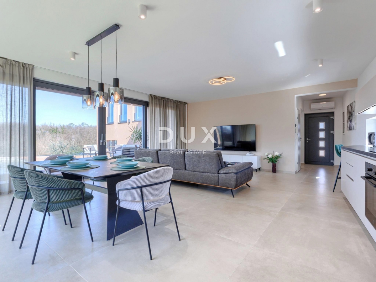 ISTRIA, NOVIGRAD - Casa di design con piscina e vista mare