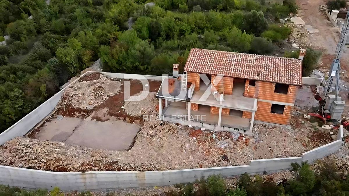 ISTRIA, RABAC - Casa in costruzione con vista mare