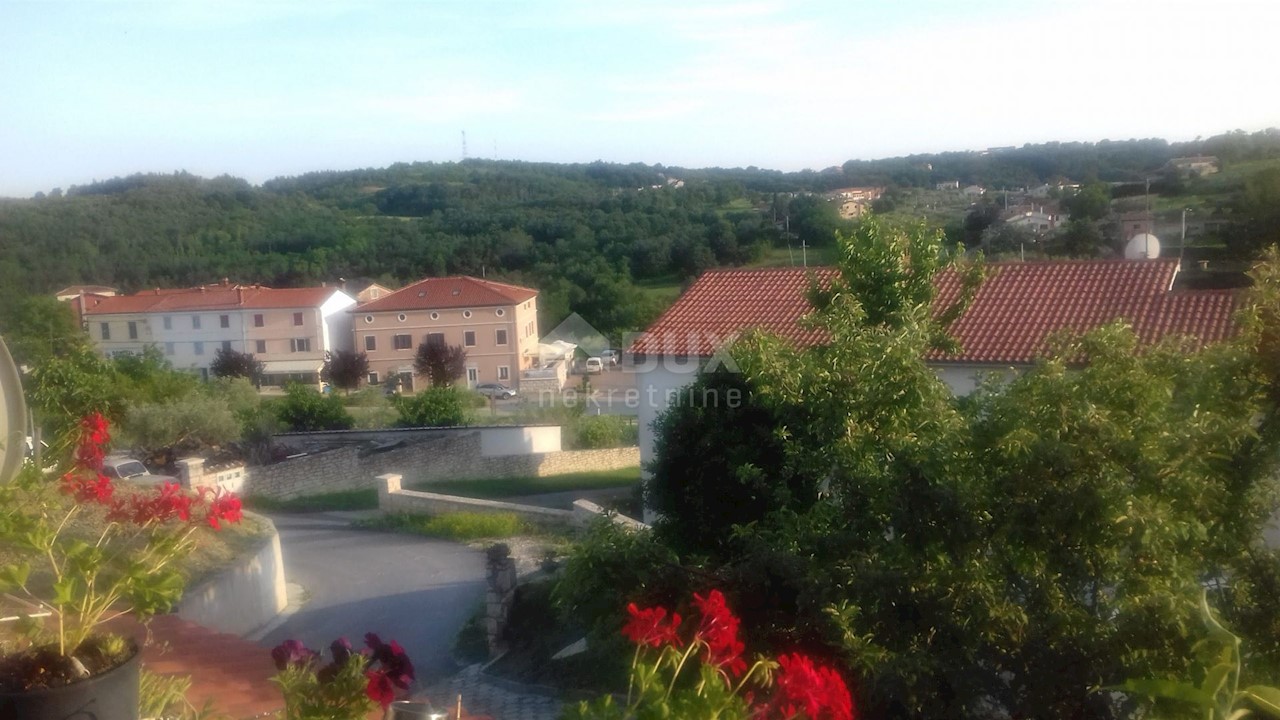 ISTRIA, VIŽINADA - Palazzina con 5 appartamenti, vista panoramica