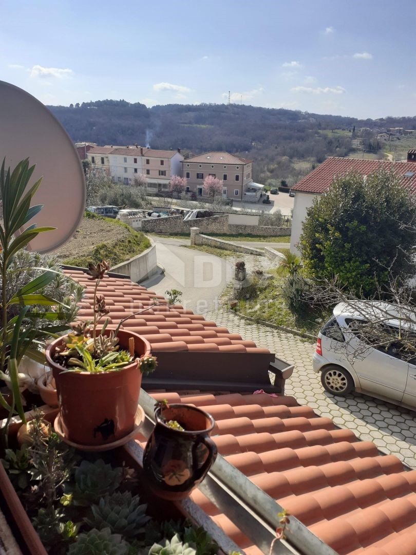 ISTRIA, VIŽINADA - Palazzina con 5 appartamenti, vista panoramica