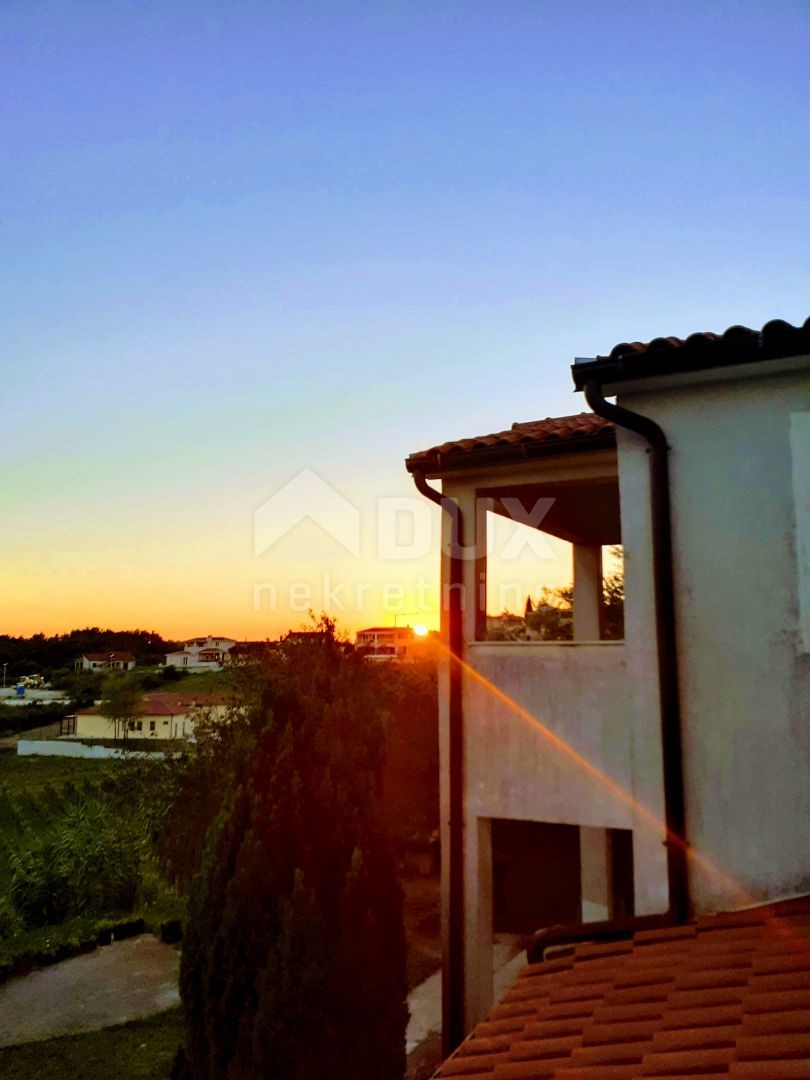 ISTRIA, VIŽINADA - Palazzina con 5 appartamenti, vista panoramica