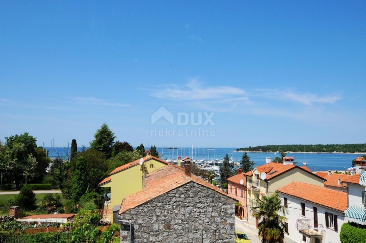 ISTRIA, POREČ - Palazzina con vista mare