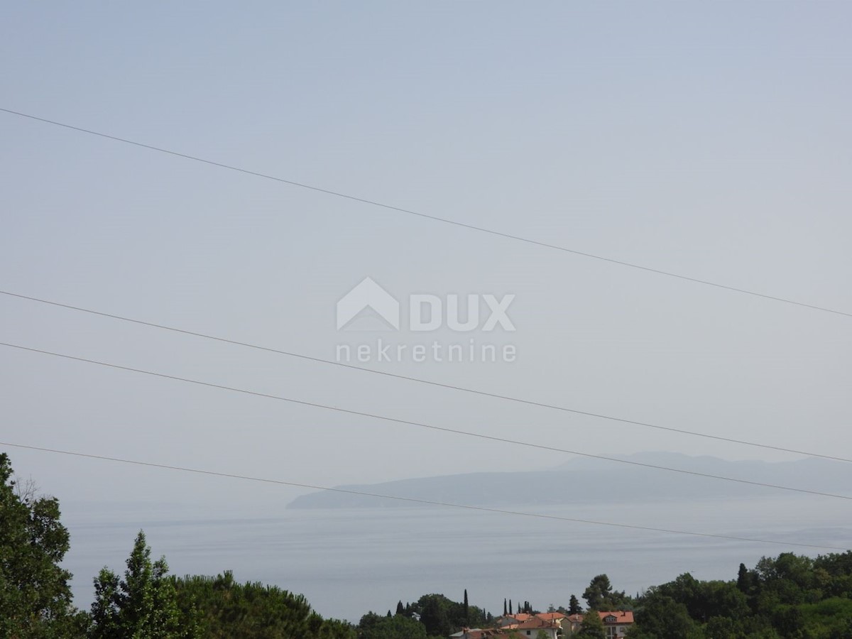 OPATIJA, IČIĆI - terreno edificabile 771m2 con permesso di costruire e vista mare per appartamenti / villa / casa in affitto - vacanza con piscina / casa bifamiliare