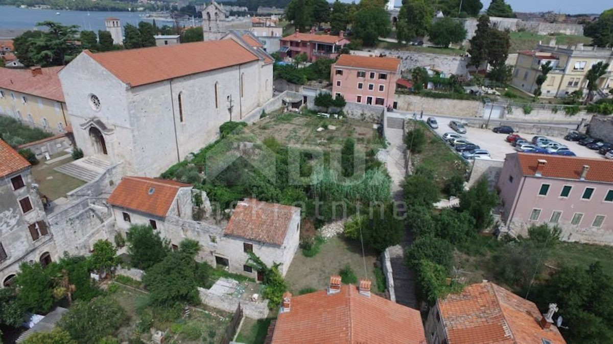 ISTRIA, PULA Progetto per un hotel in centro città con strutture esistenti!